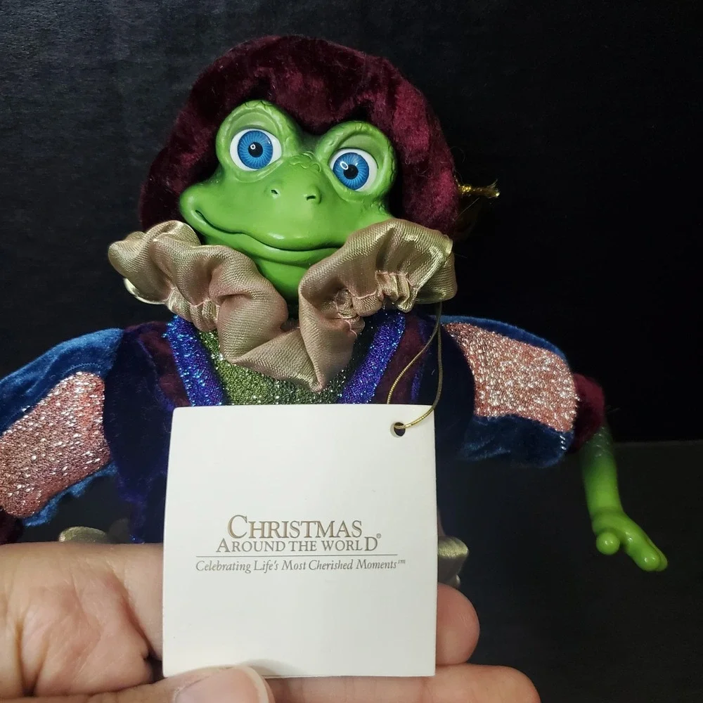 Mr. Mistletoad Frog Prince Christmas‎ Around the World Donna Stevens